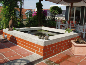 Einen Fisch- oder Gartenteich abdichten - beschichten! Einen Fisch- oder Gartenteich abdichten - beschichten!